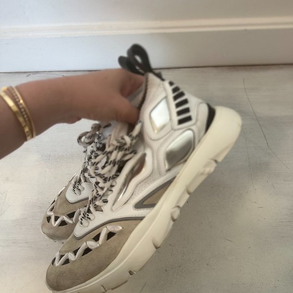 Valentino Garavani Lace-up Sneakers Sz 40 White Beige Suede Rubber Shoes - Picture 9 of 13